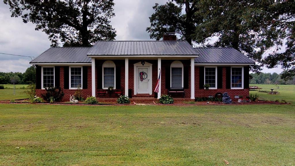 427 Daniel Chestnutt Road Mount Olive, NC 28365 - Photo 1 of 22 Main View