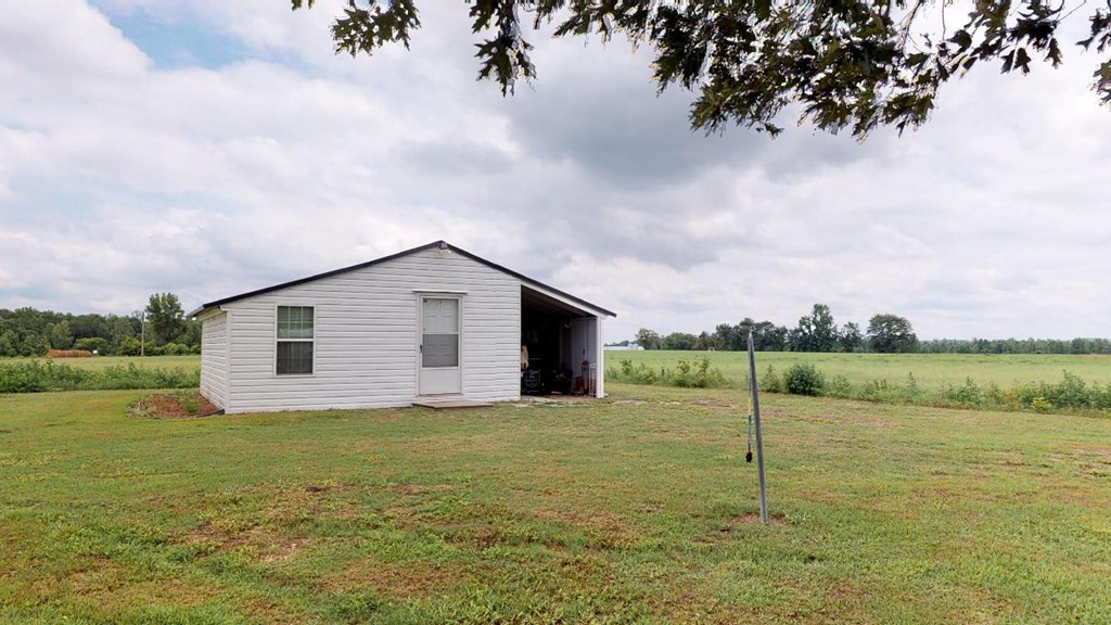 427 Daniel Chestnutt Road Mount Olive, NC 28365 - Photo 3 of 22 Gallery Image 3