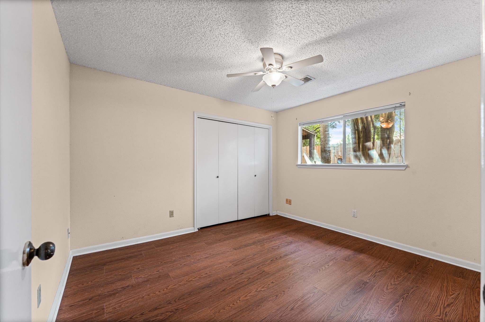 6903 Bullinger Drive Spring, TX 77379 - Photo 15 of 27 1 Secondary Bedroom
