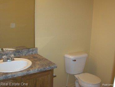 10846 Pardee Road, Unit 62 Taylor, MI 48180 - Photo 19 of 21 Half Bath.jpg