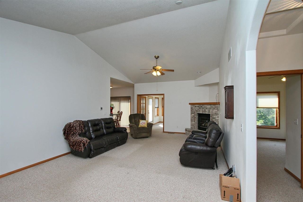 3121 East View Circle Drive Riverside, IA 52327 - Photo 9 of 50 Gallery Image 9