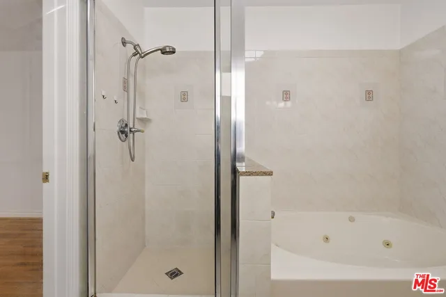 $849,000 | 4838 Elmwood Avenue, Unit 7, Los Angeles, CA 90004