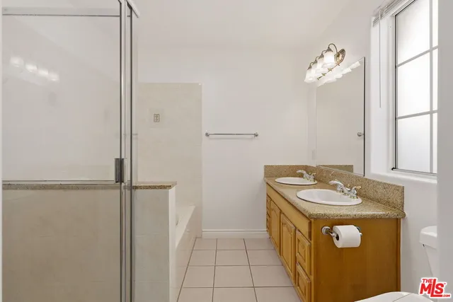 $849,000 | 4838 Elmwood Avenue, Unit 7, Los Angeles, CA 90004