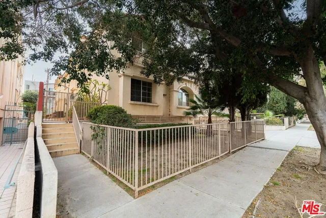 $849,000 | 4838 Elmwood Avenue, Unit 7, Los Angeles, CA 90004