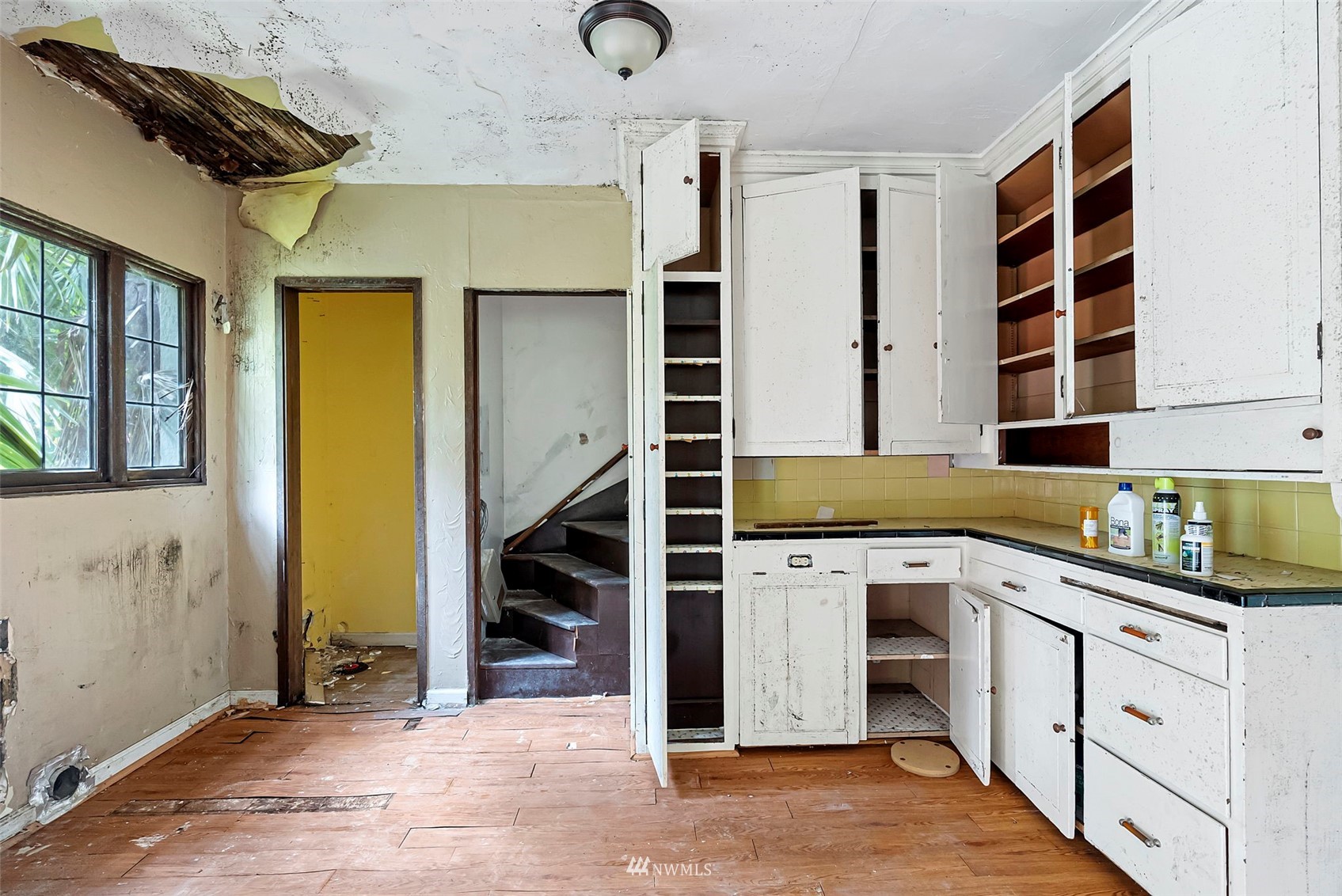 16601 Delano Road Southwest Lakebay, WA 98349 - Photo 10 of 31 a view of a kitchen with utility area