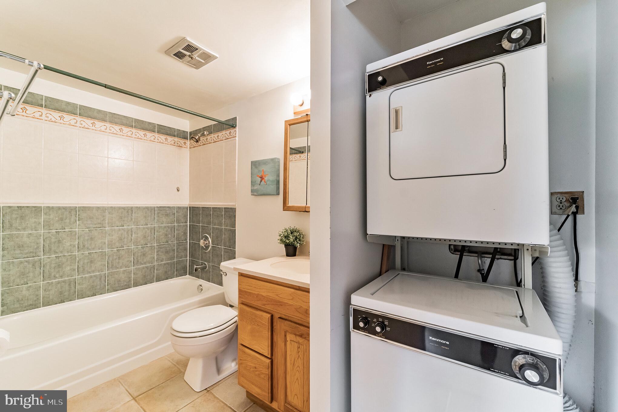 6240 Edsall Road, Unit 301 Alexandria, VA 22312 - Photo 18 of 28