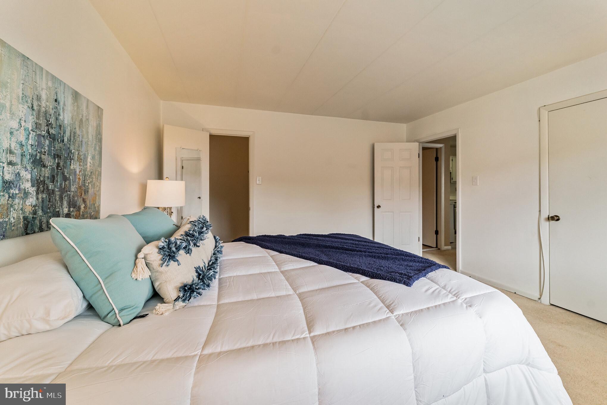 6240 Edsall Road, Unit 301 Alexandria, VA 22312 - Photo 21 of 28