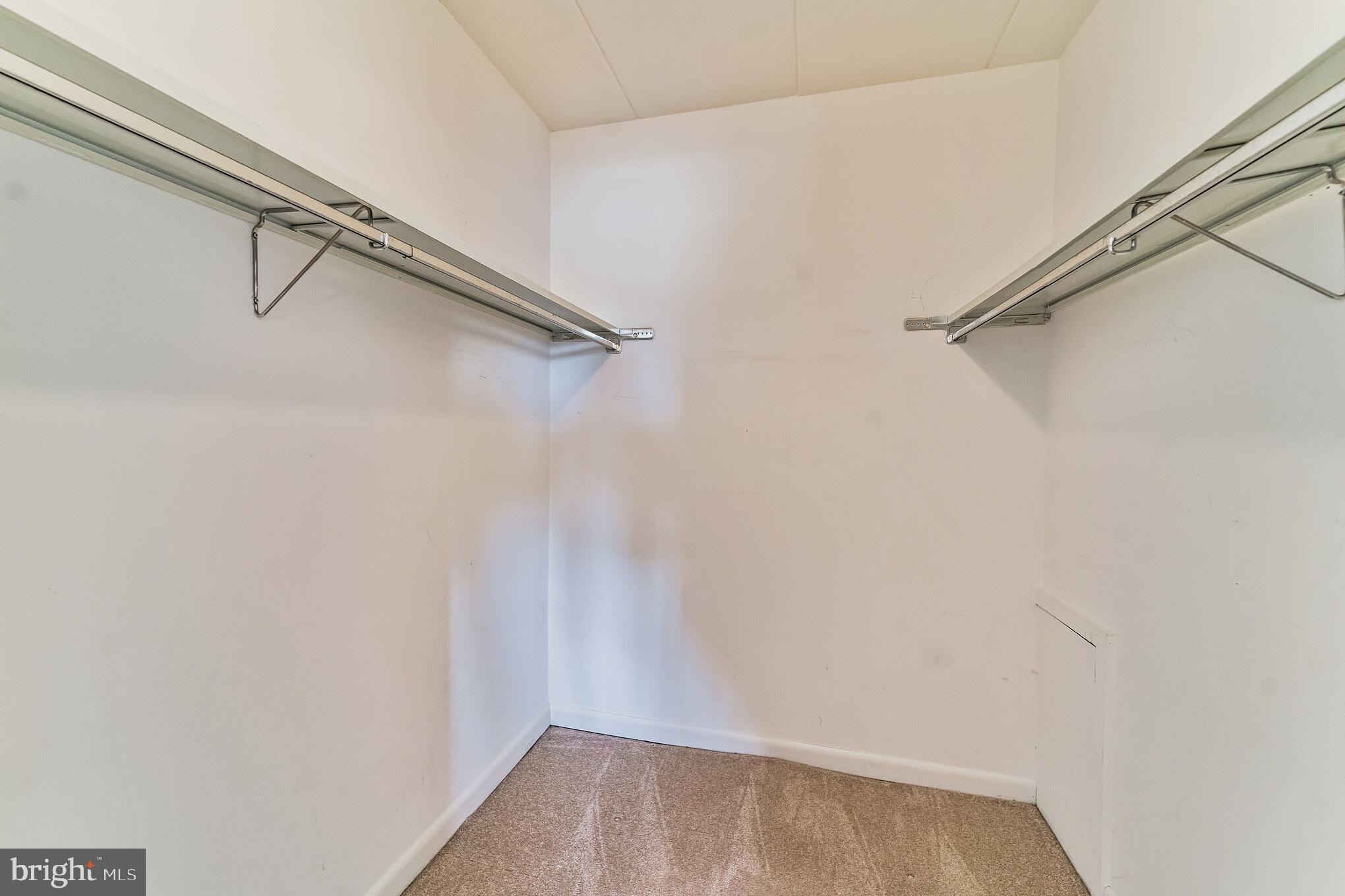 6240 Edsall Road, Unit 301 Alexandria, VA 22312 - Photo 24 of 28