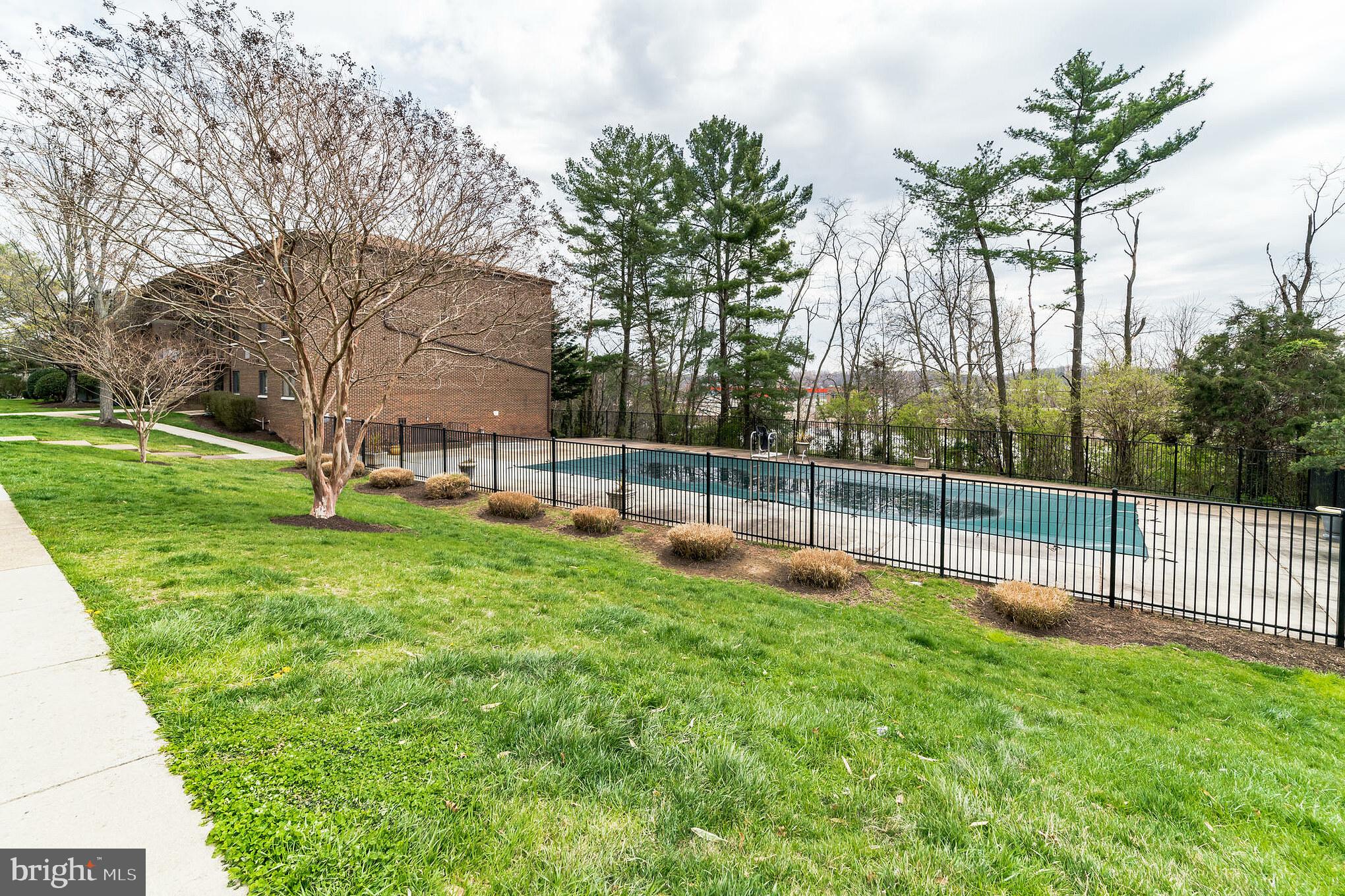 6240 Edsall Road, Unit 301 Alexandria, VA 22312 - Photo 27 of 28