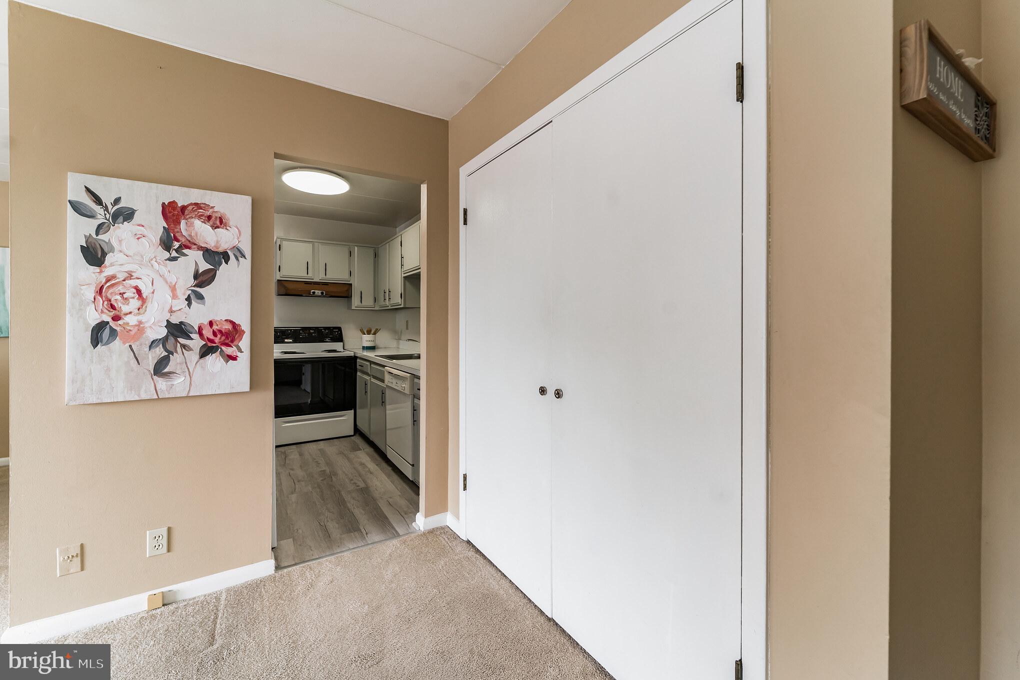 6240 Edsall Road, Unit 301 Alexandria, VA 22312 - Photo 6 of 28