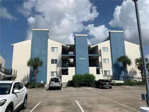 $1,200 | 1490 Harbor Drive, Unit 108, Slidell, LA 70458