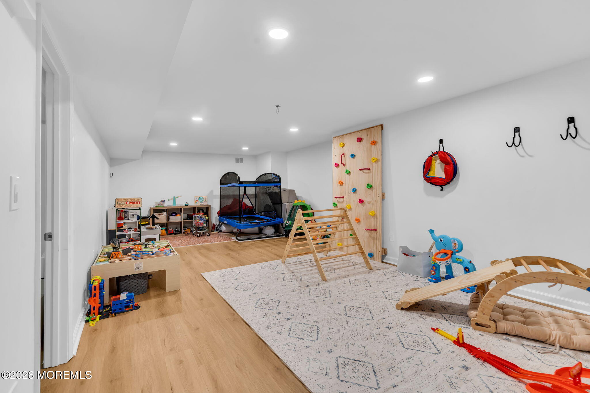 220 Lakewood Road Neptune Township, NJ 07753 - Photo 20 of 33 24-web-or-mls-DSC03271