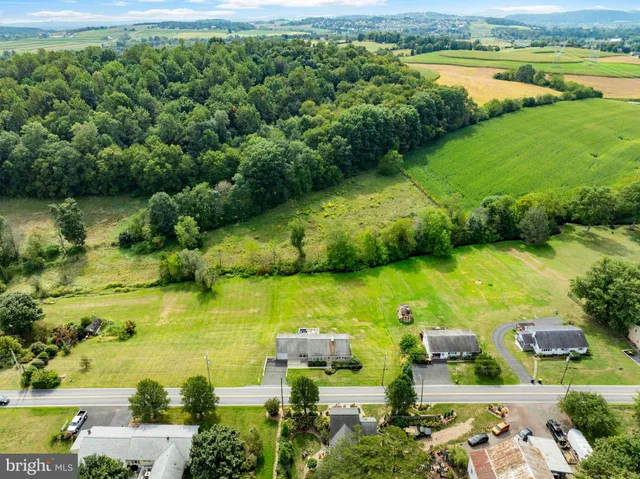 $308,000 | 483 Gehman Road, Barto, PA 19504