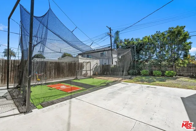 $845,000 | 3012 West 73rd Street, Los Angeles, CA 90043