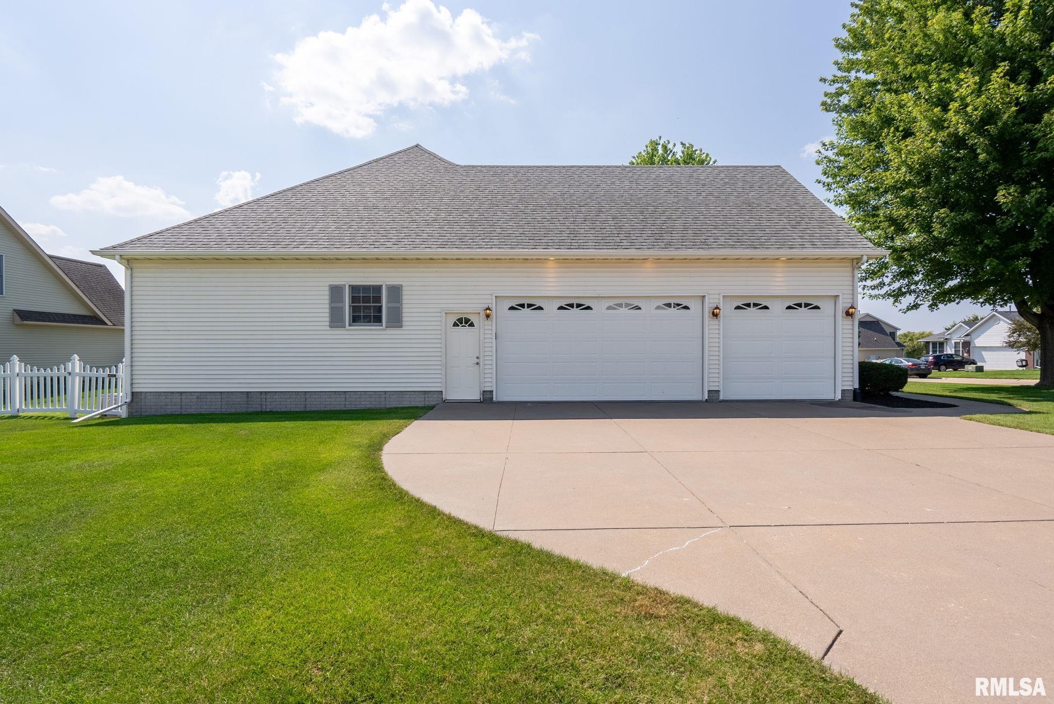 1003 West Spring Street Eldridge, IA 52748 - Photo 46 of 66 Gallery Image 46