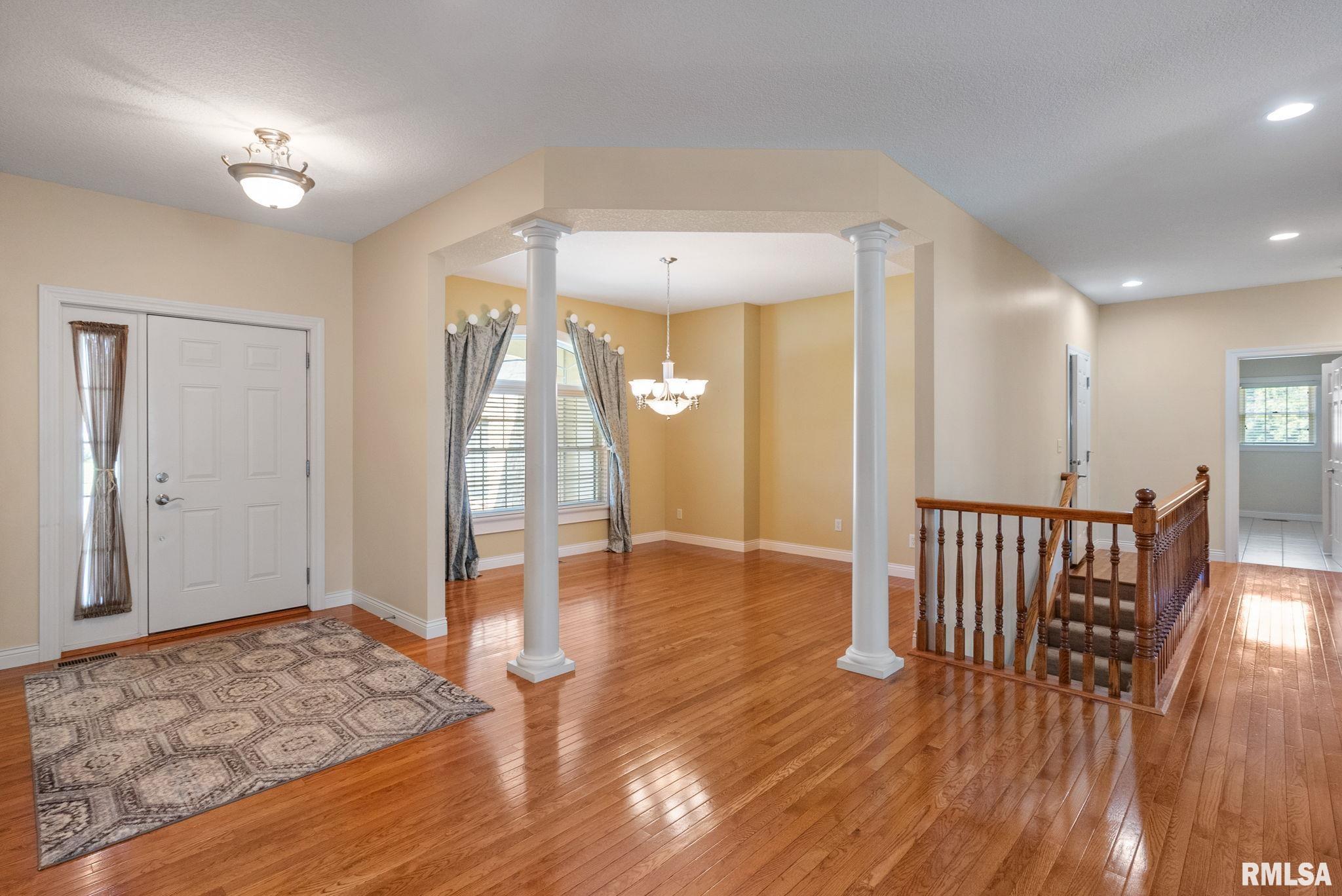 1003 West Spring Street Eldridge, IA 52748 - Photo 5 of 66 Gallery Image 5