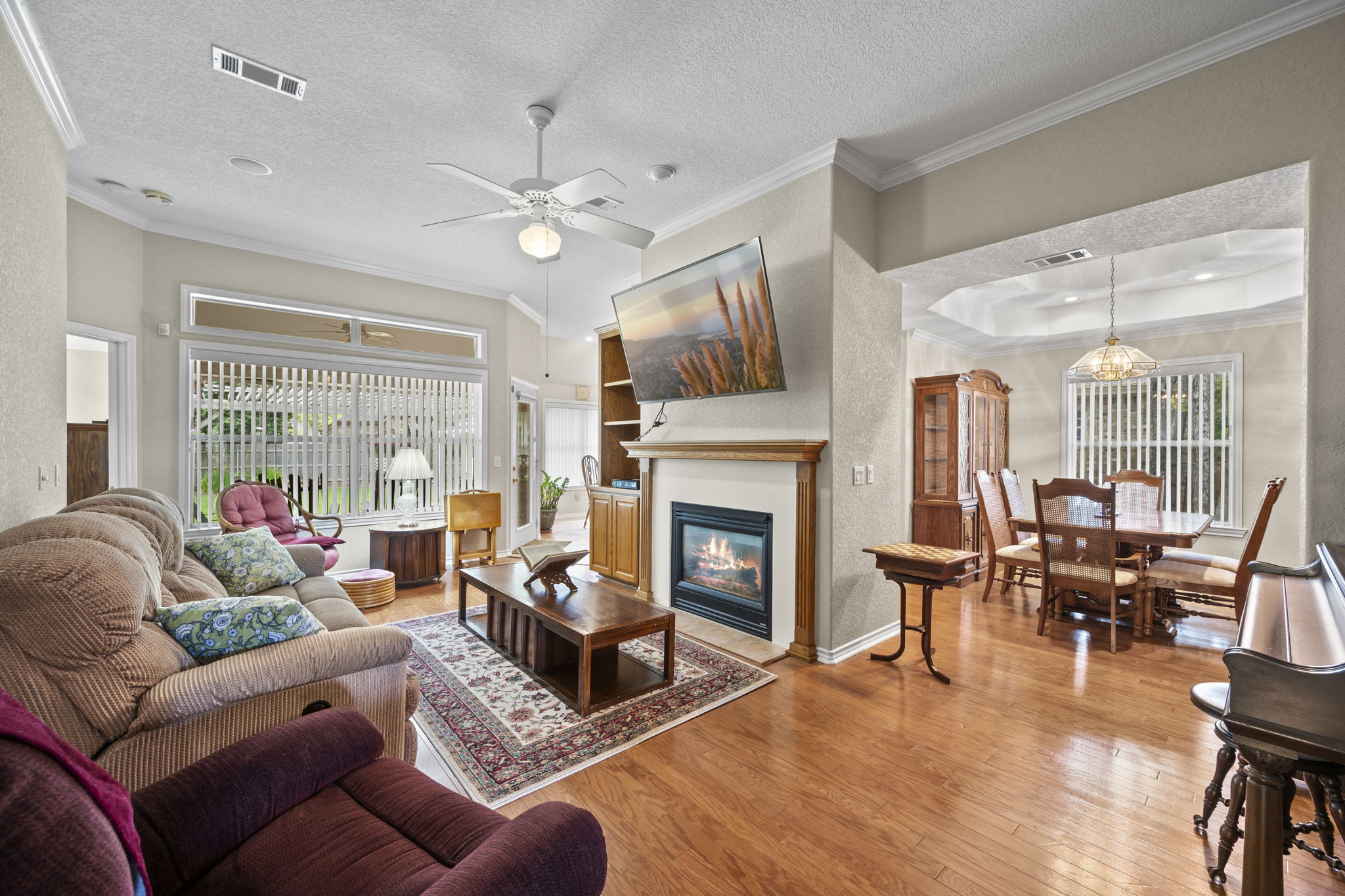107 Stacey Cove Georgetown, TX 78628 - Photo 5 of 29 a living room with furniture and a fireplace
