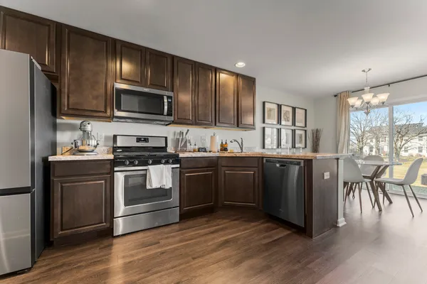 $289,999 | 740 Florence Street, Hampshire, IL 60140