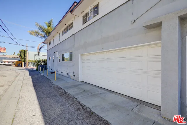 $2,300 | 8976 Cadillac Avenue, Unit 1/2, Los Angeles, CA 90034