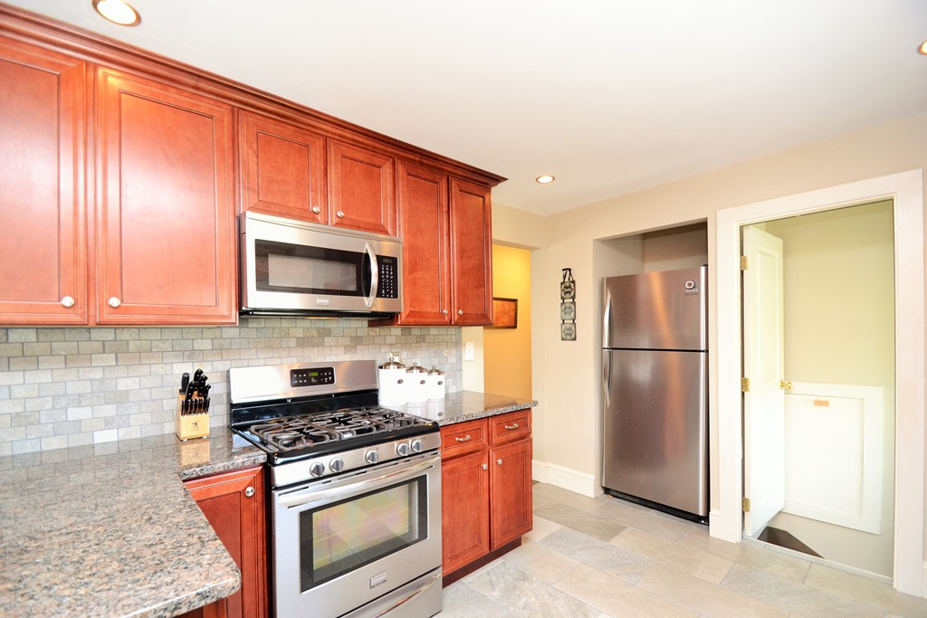 49 Bronx Road Boston, MA 02132 - Photo 9 of 24 Gallery Image 9
