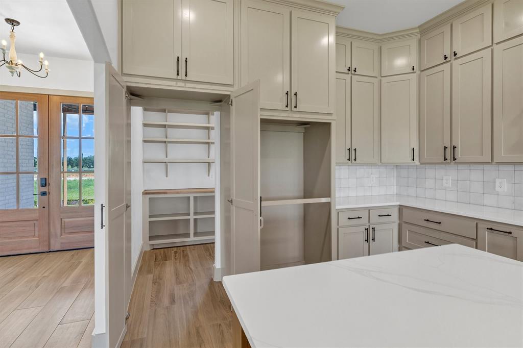 5006 Stover Way Granbury, TX 76049 - Photo 11 of 40