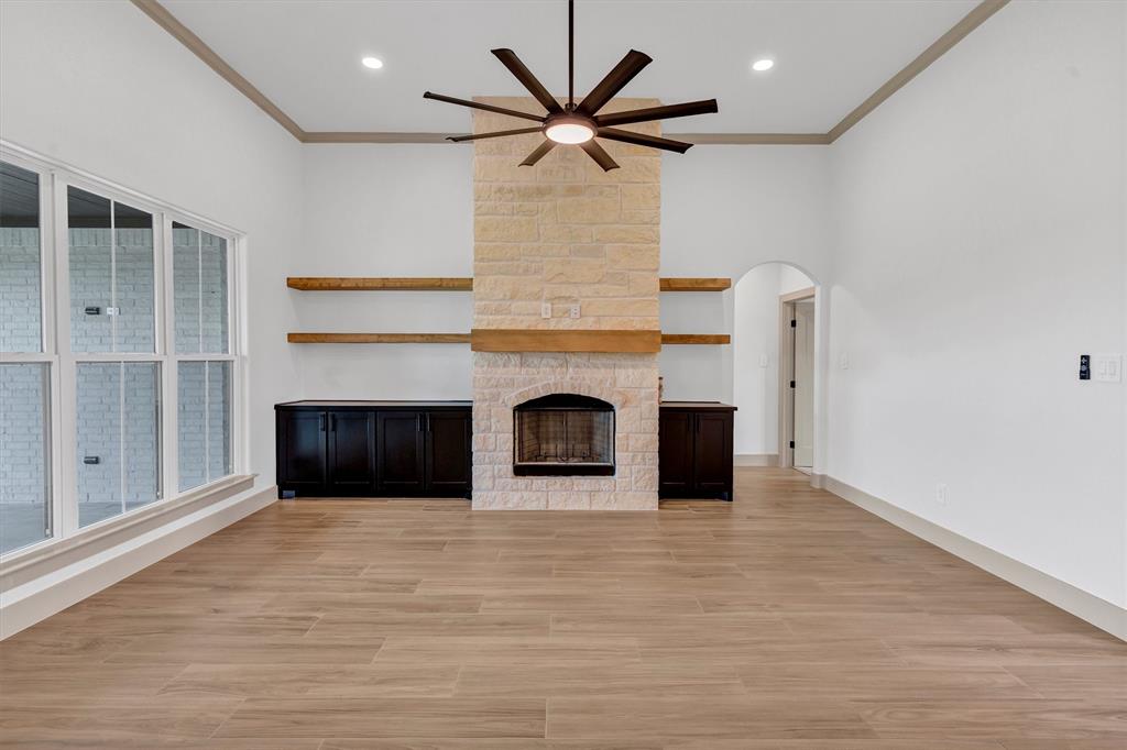 5006 Stover Way Granbury, TX 76049 - Photo 14 of 40