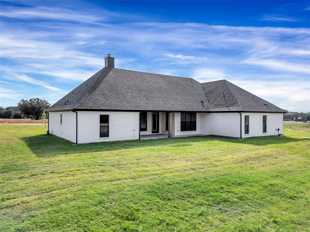 5006 Stover Way Granbury, TX 76049 - Photo 3 of 40