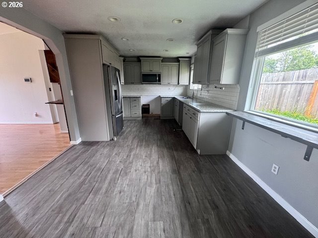 3215 William Street Longview, WA 98632 - Photo 13 of 37 Kitchen/Nook