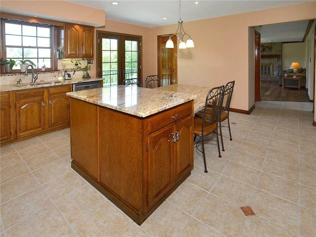 314 Diana Drive McKees Rocks, PA 15136 - Photo 3 of 25 Gallery Image 3