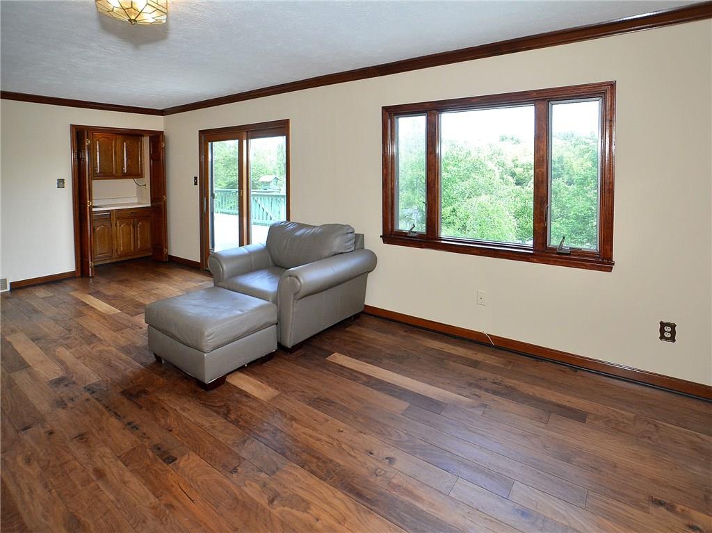 314 Diana Drive McKees Rocks, PA 15136 - Photo 6 of 25 Gallery Image 6