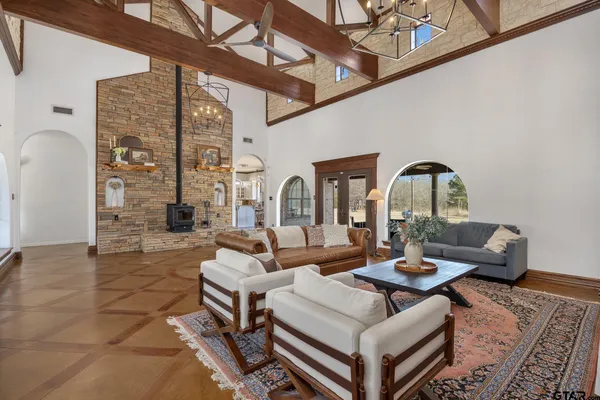 $949,000 | 19275 County Road 3411, Chandler, TX 75758