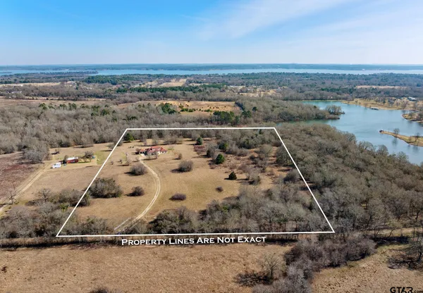 $949,000 | 19275 County Road 3411, Chandler, TX 75758