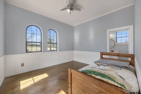 $949,000 | 19275 County Road 3411, Chandler, TX 75758