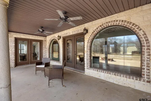 $949,000 | 19275 County Road 3411, Chandler, TX 75758