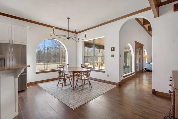 $949,000 | 19275 County Road 3411, Chandler, TX 75758