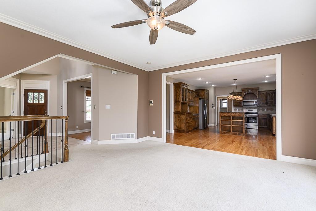 672 Everly Court Lansing, KS 66043 - Photo 12 of 38