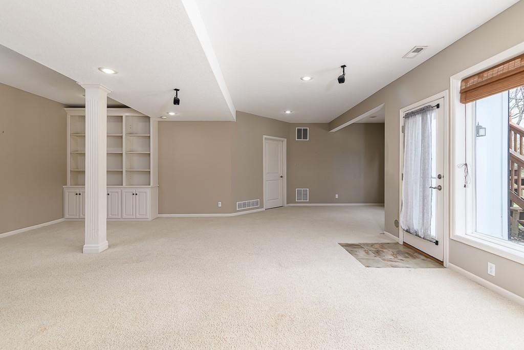 672 Everly Court Lansing, KS 66043 - Photo 29 of 38