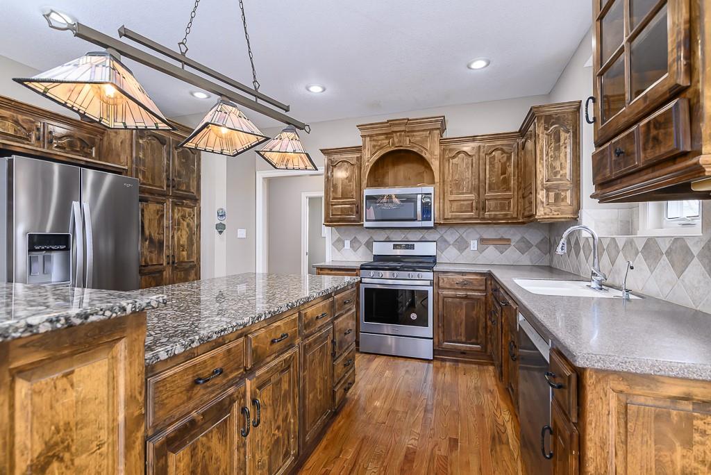 672 Everly Court Lansing, KS 66043 - Photo 5 of 38