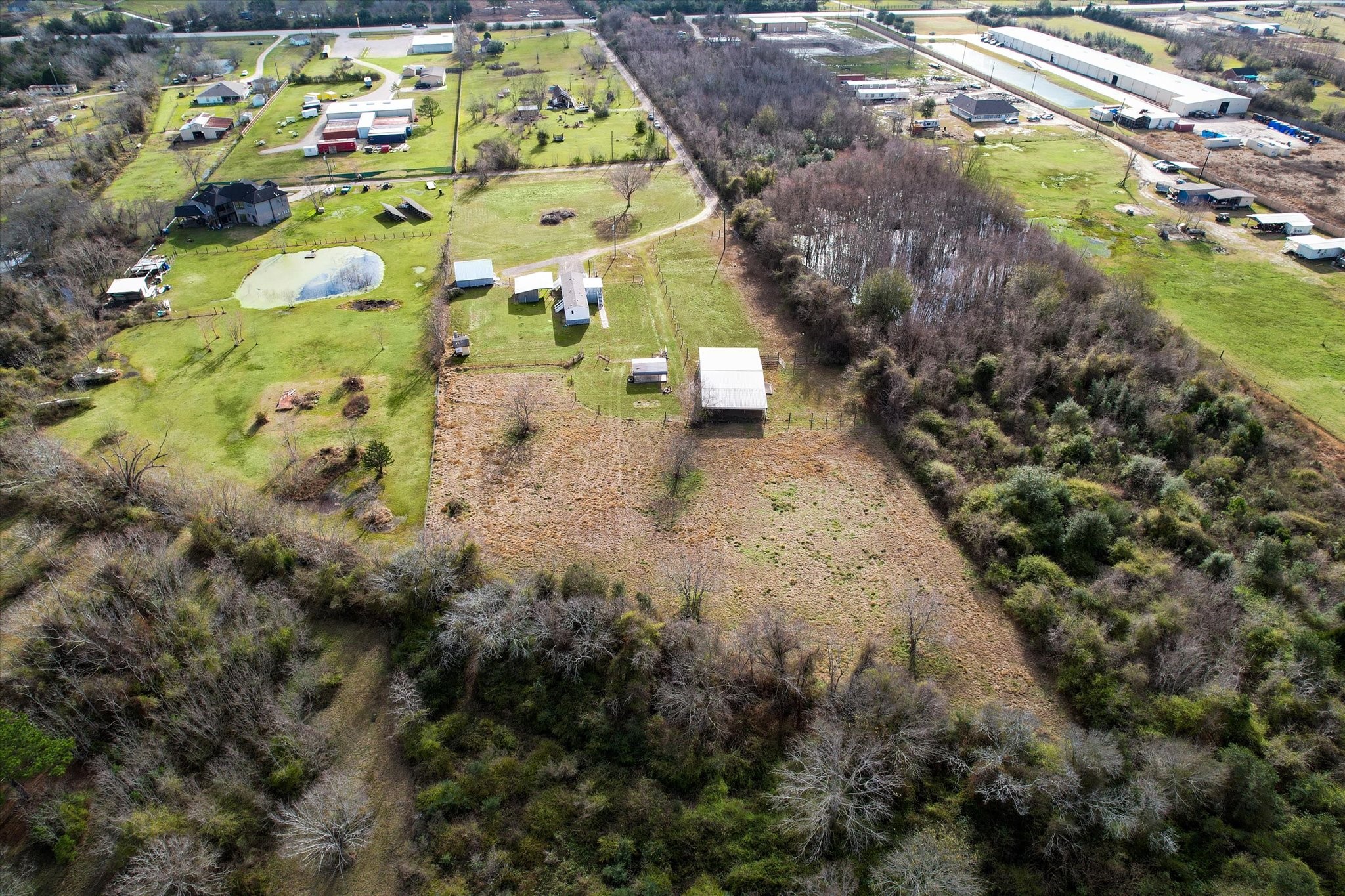 5806 Highway 35 Angleton, TX 77515 - Photo 33 of 35 The property includes a barn, house, guest house and 5 full acres.