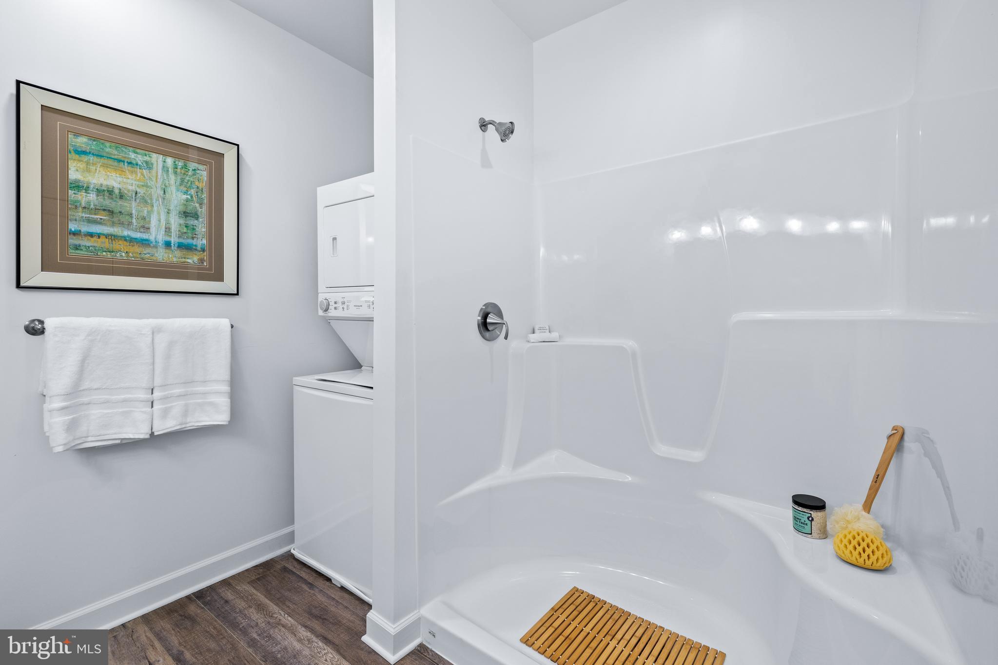 170 Cambridge Boulevard New Freedom, PA 17349 - Photo 17 of 19 a bathroom with a tub