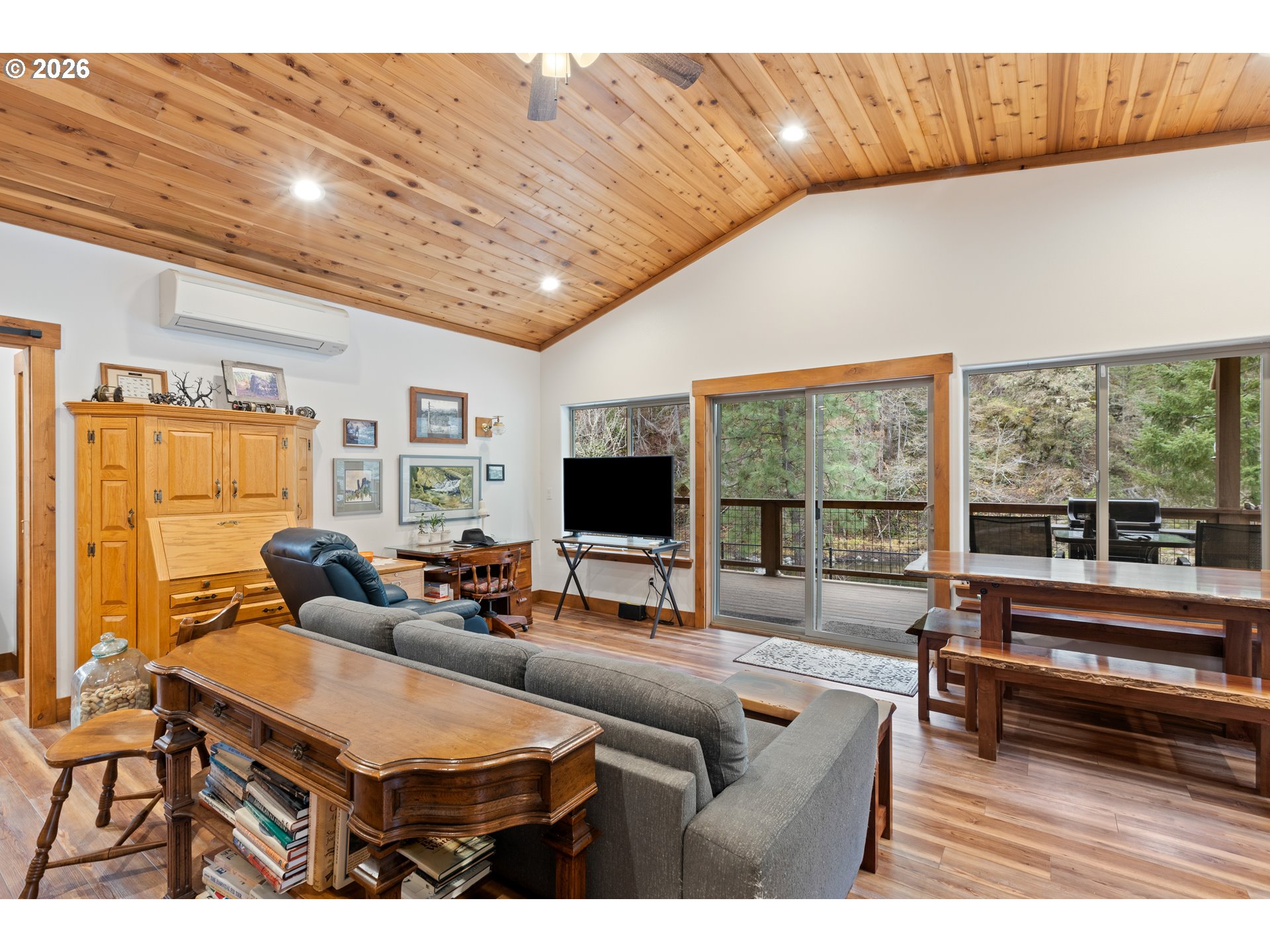 4696 Cow Creek Road Riddle, OR 97469 - Photo 10 of 48