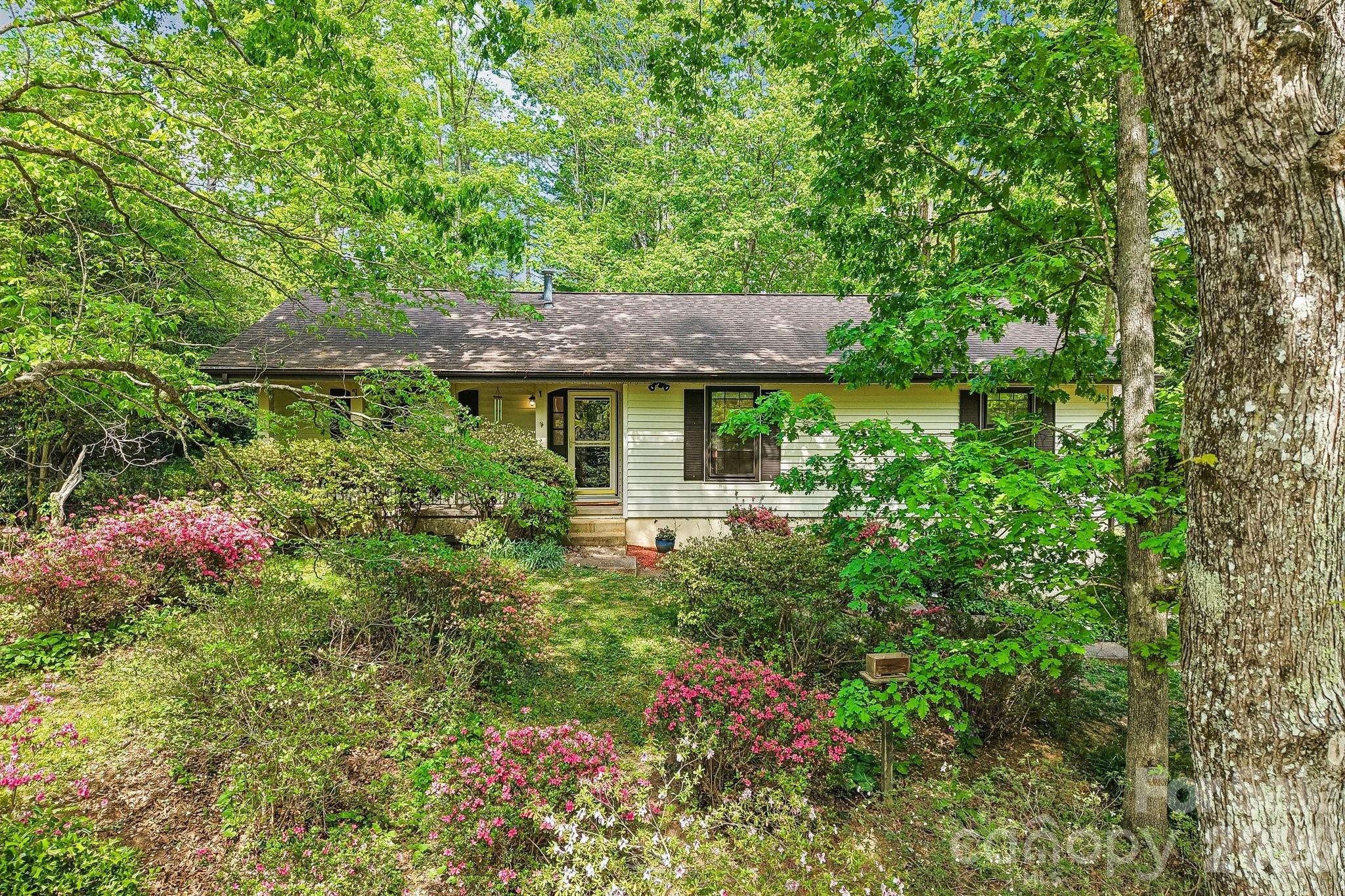 14 Forest Ridge Drive Arden, NC 28704 - Photo 2 of 39