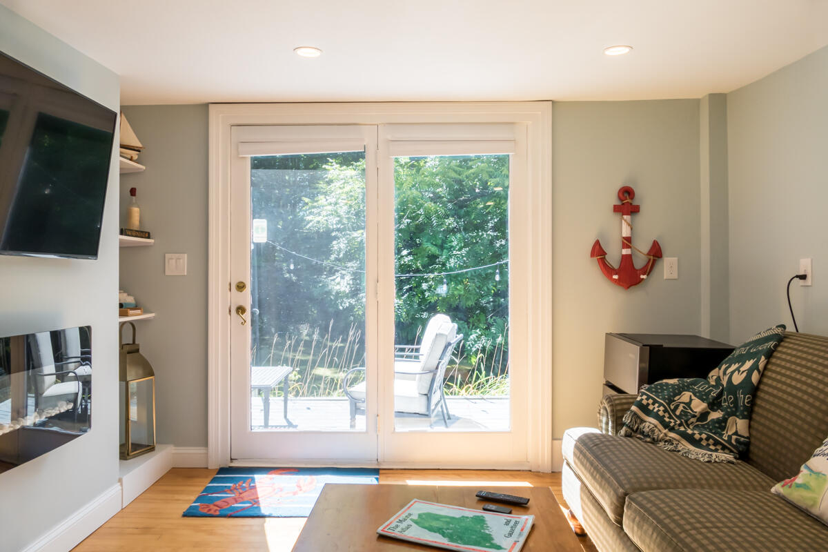 69 Beech Hill Road Freeport, ME 04032 - Photo 27 of 54 36-Den (4 of 4)