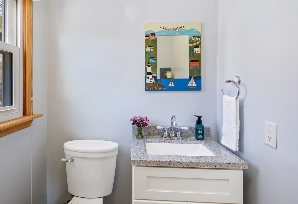 302 Mill Road Fairhaven, MA 02719 - Photo 17 of 33