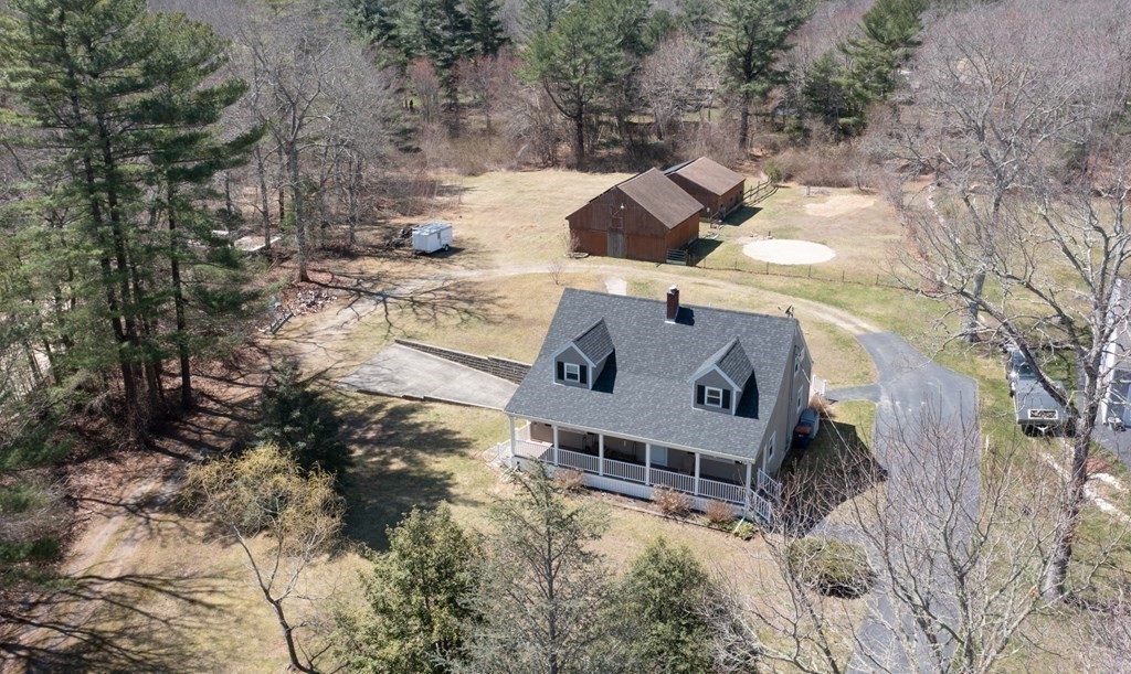 302 Mill Road Fairhaven, MA 02719 - Photo 2 of 33