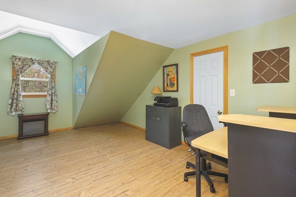302 Mill Road Fairhaven, MA 02719 - Photo 21 of 33