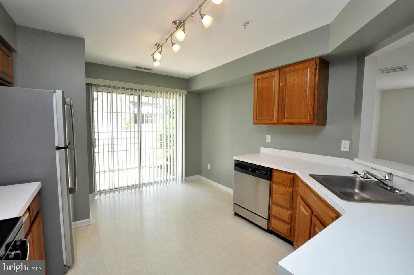 1208 Wharton Road Mount Laurel, NJ 08054 - Photo 7 of 22 Kitchen