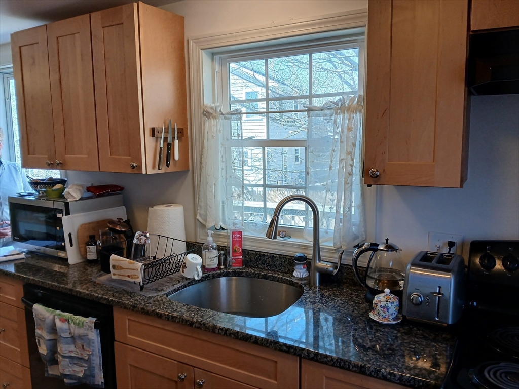 80 Thatcher Road, Unit 3 Rockport, MA 01966 - Photo 4 of 11