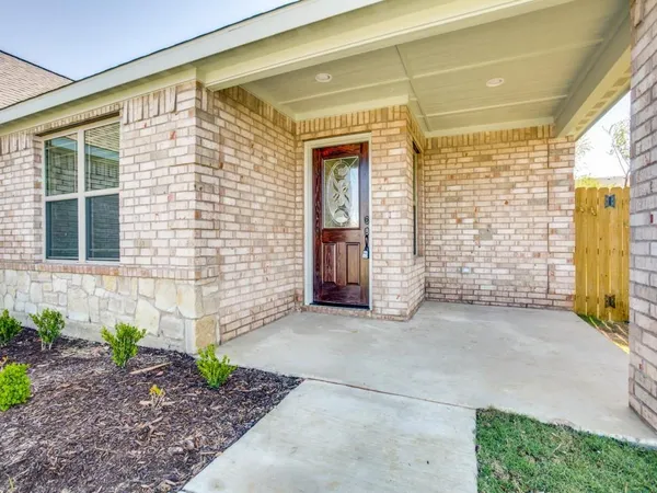 $2,095 | 4113 Bridle Path Lane, Sanger, TX 76266