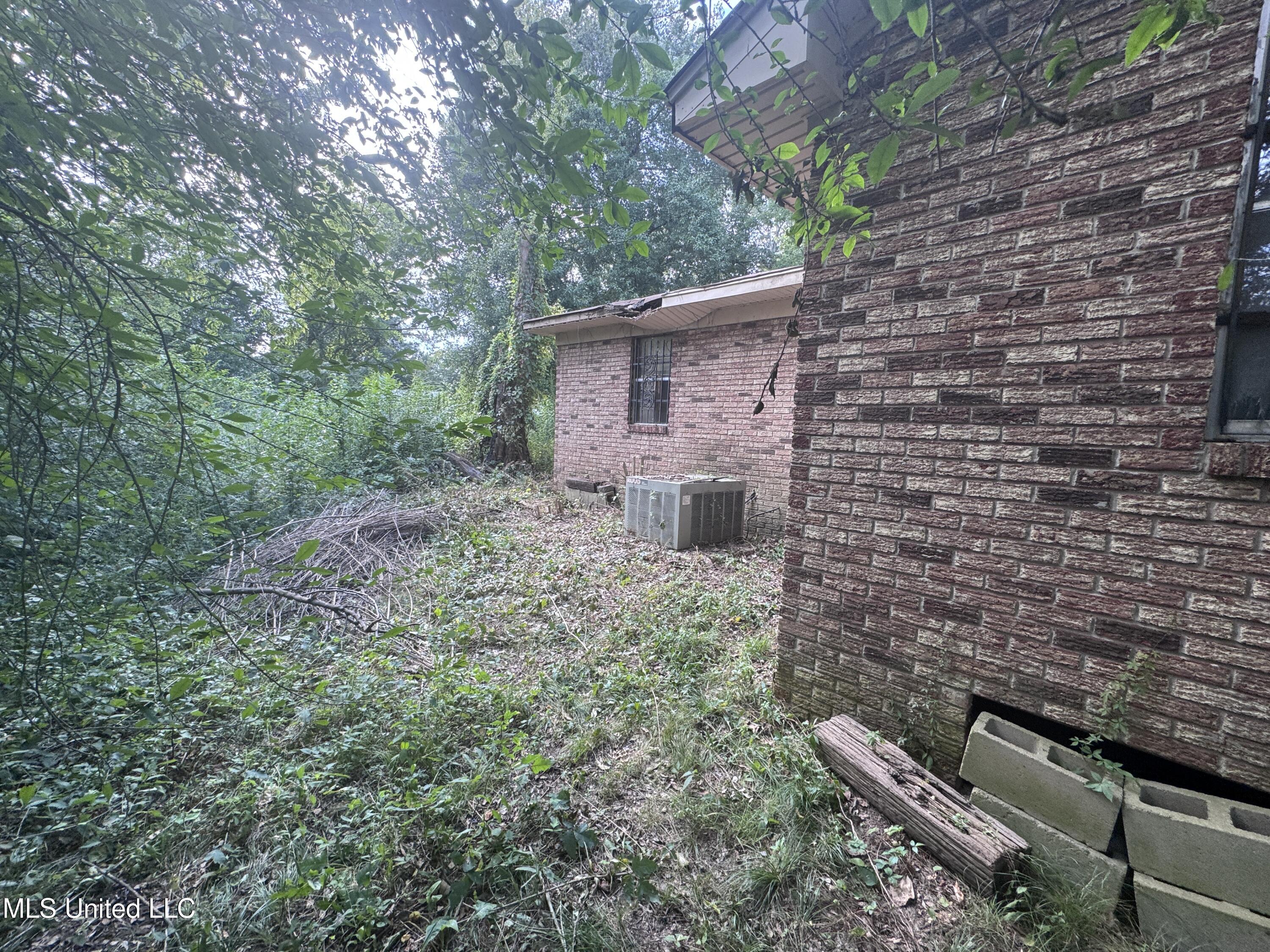 3815 Douglas Avenue Jackson, MS 39213 - Photo 13 of 15 IMG_2585